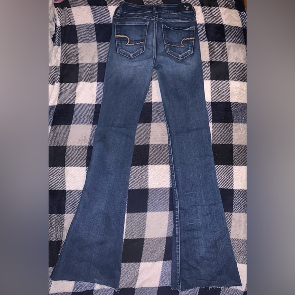 American Eagle Hi-Rise Flare jeans, size 0 long, medium/dark blue wash - Picture 2 of 5